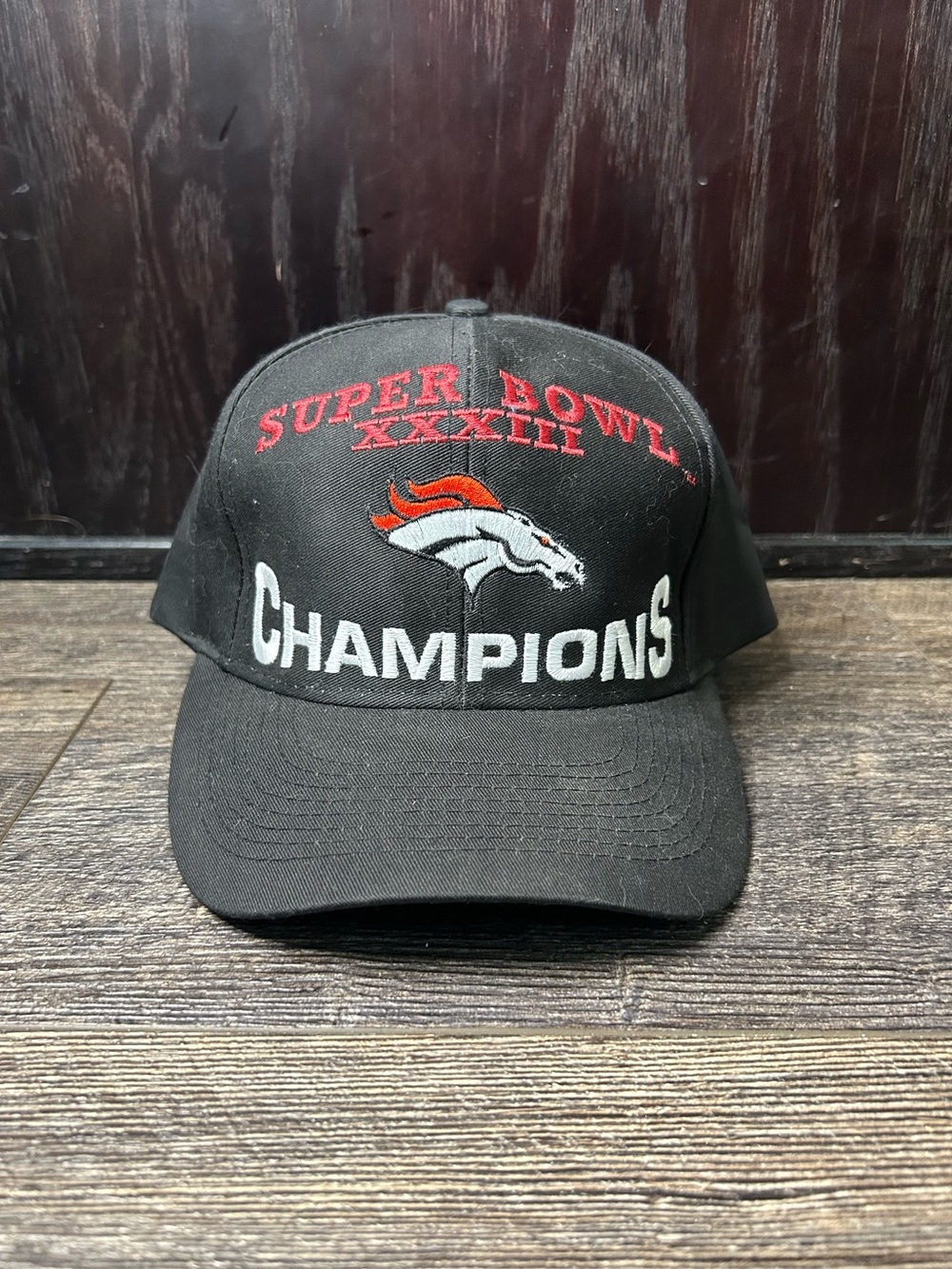 Denver Broncos Hat Snap Back Mens One Size NFL Logo 7 Black Super Bowl XXXIII 33